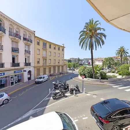 Center Massena Apartment