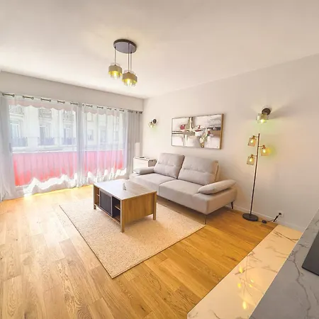 Center Massena Апартаменты