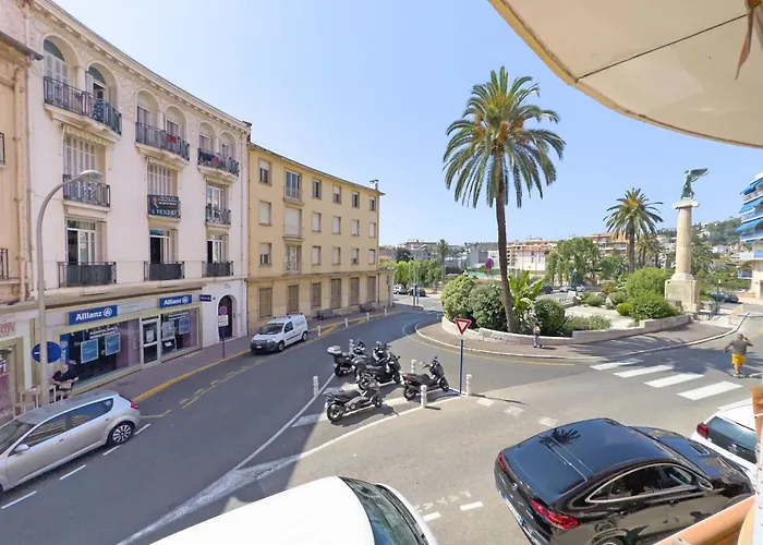 Center Massena Apartment